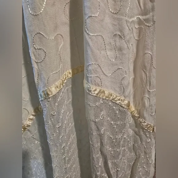 Elegant Sequin Cream Halter Dress - Picture 7 of 8